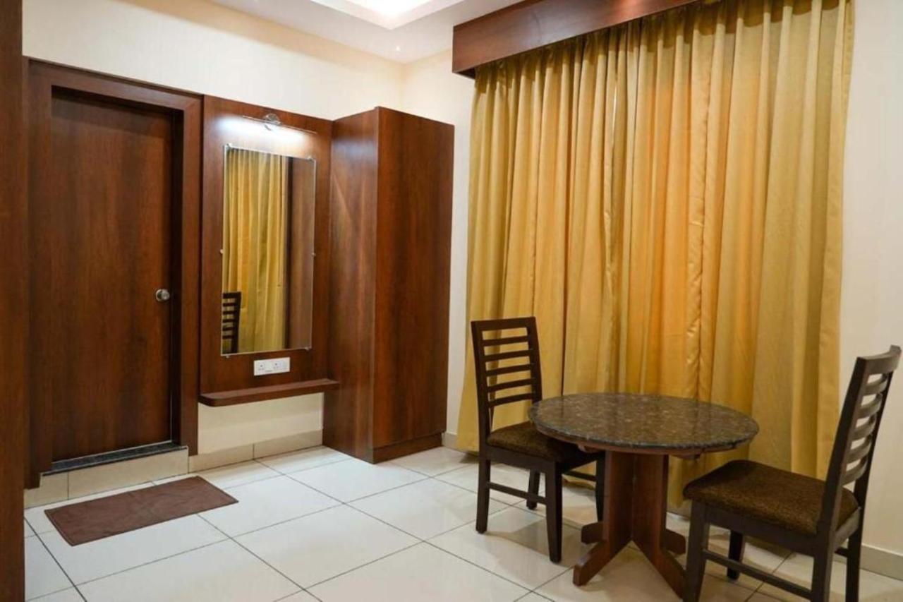 Sri Krishna Inn - Kempegowda Airport Bangalore Devanahalli Kültér fotó