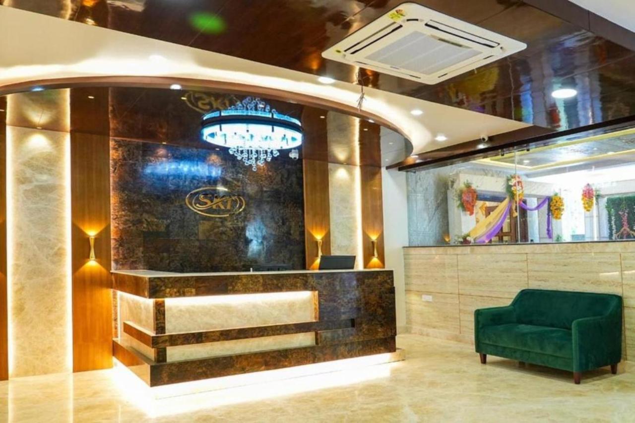 Sri Krishna Inn - Kempegowda Airport Bangalore Devanahalli Kültér fotó