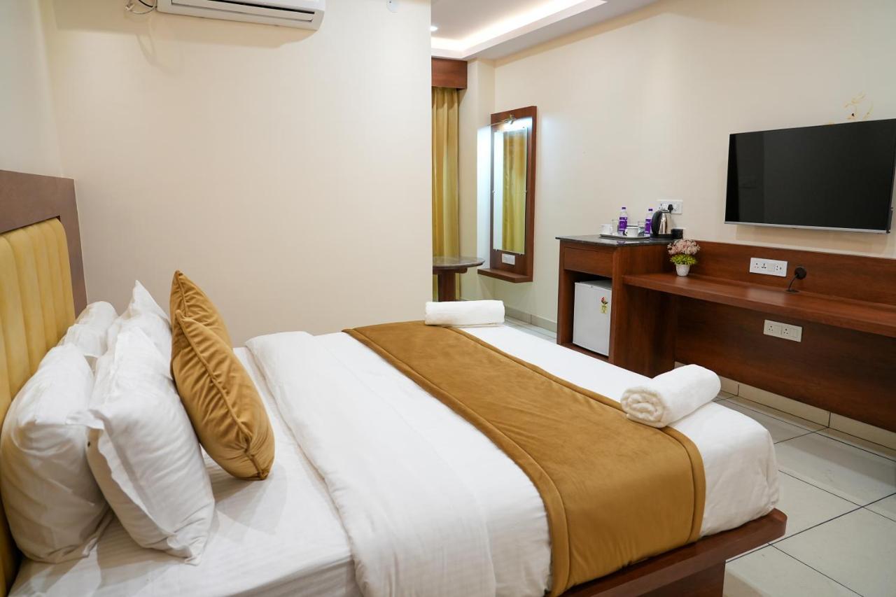 Sri Krishna Inn - Kempegowda Airport Bangalore Devanahalli Kültér fotó