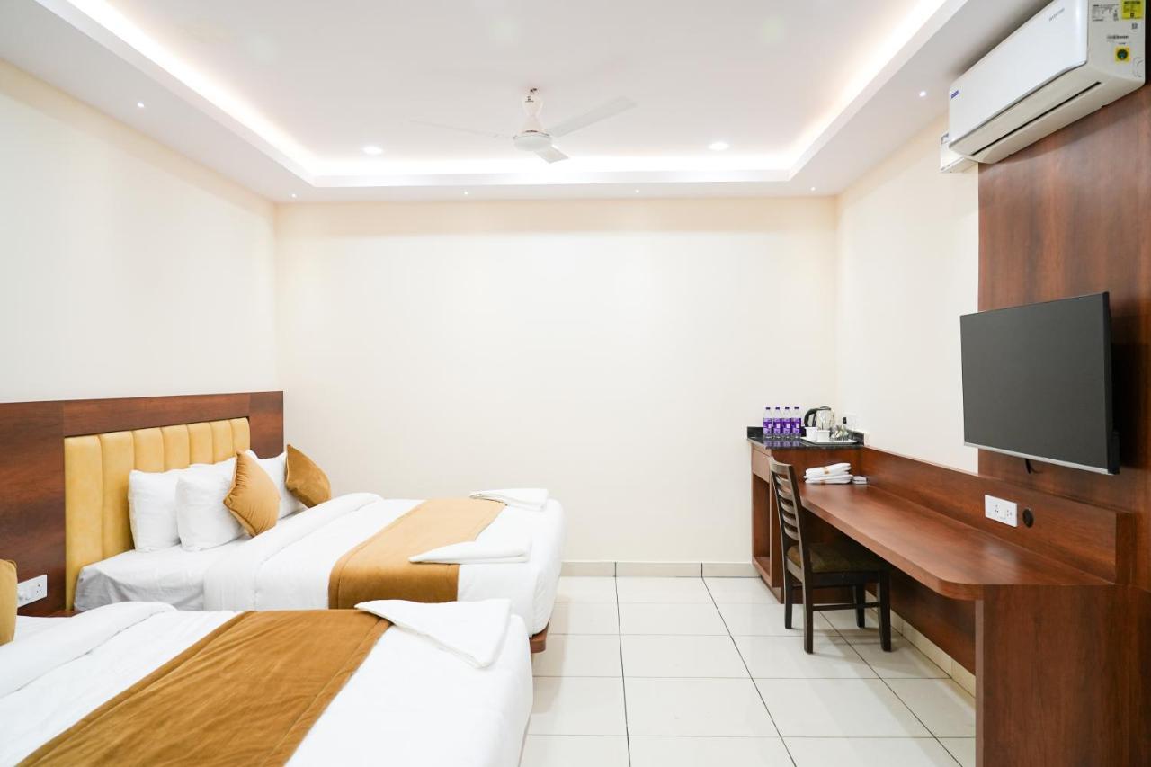Sri Krishna Inn - Kempegowda Airport Bangalore Devanahalli Kültér fotó