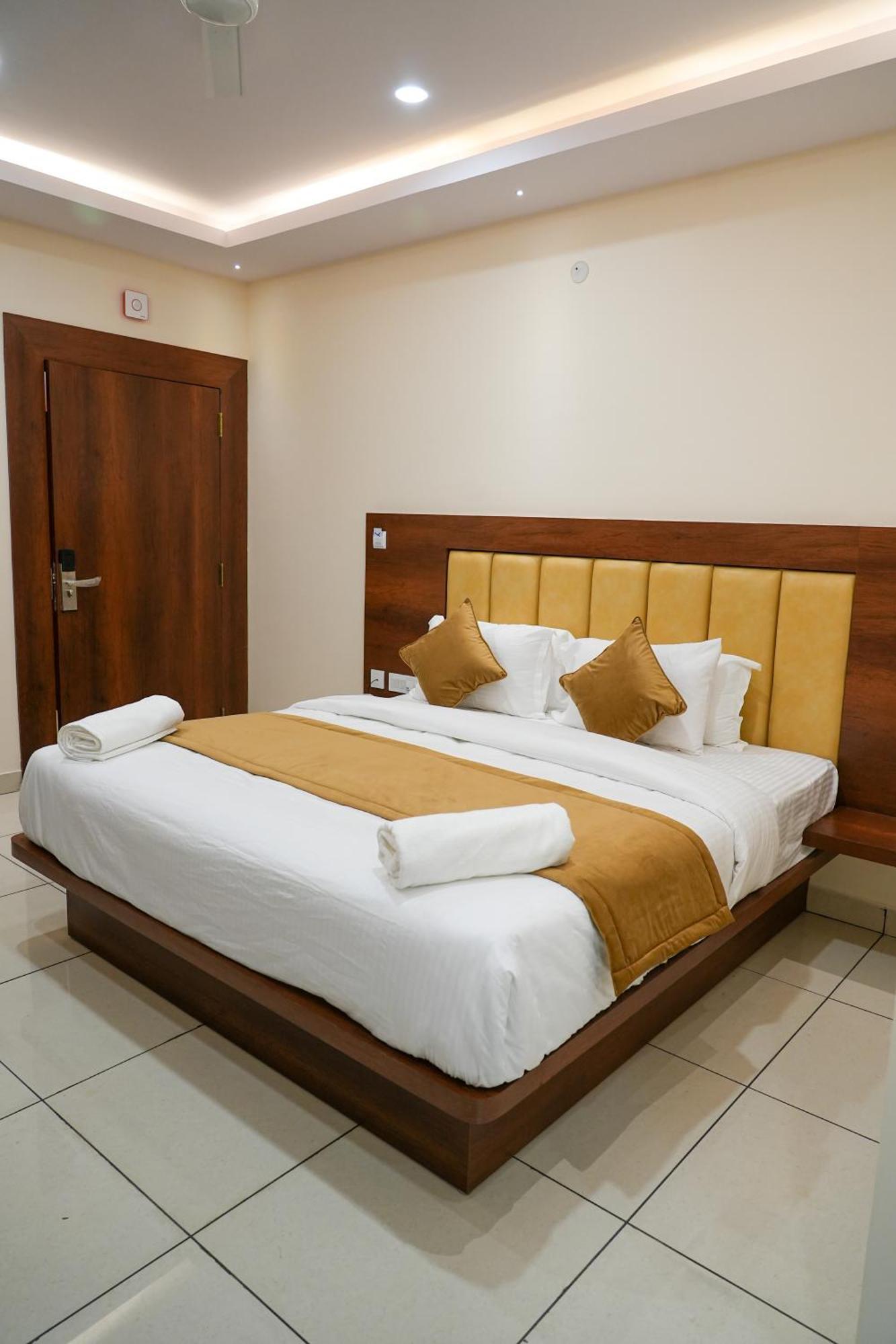 Sri Krishna Inn - Kempegowda Airport Bangalore Devanahalli Kültér fotó